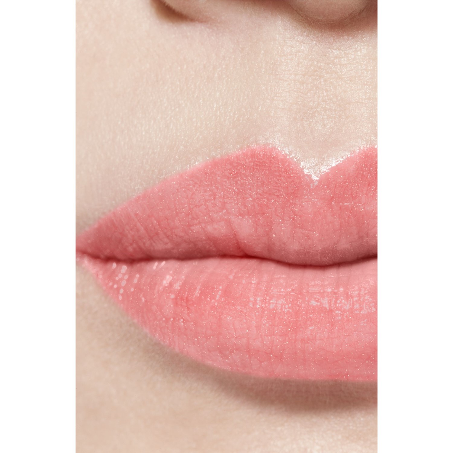 EL BÁLSAMO CON COLOR HIDRATANTE, CON UNA INTENSIDAD A MEDIDA, PARA UNOS LABIOS MÁS BELLOS DÍA TRAS DÍA
